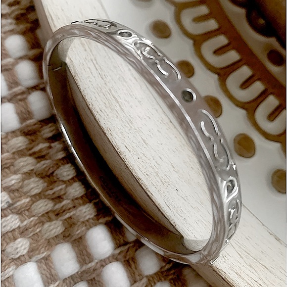 Coach Silver Bangle Hinged Clasp Kissing C Silver - Picture 2 of 10